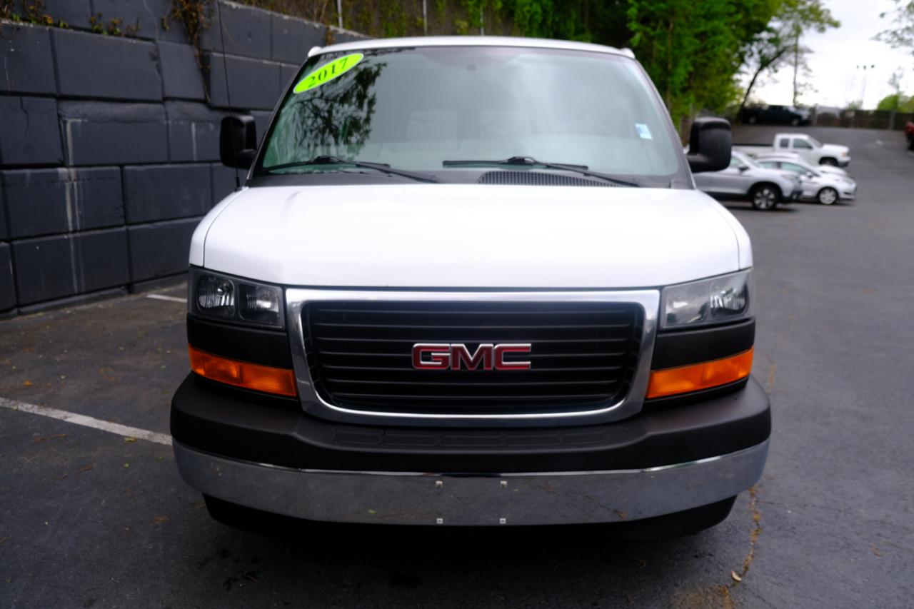 GMC Savana Cargo Van RWD 2500 135" 2017