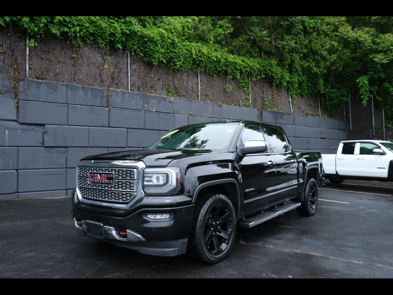 2017 GMC Sierra 1500 4WD Crew Cab 143.5" Denali