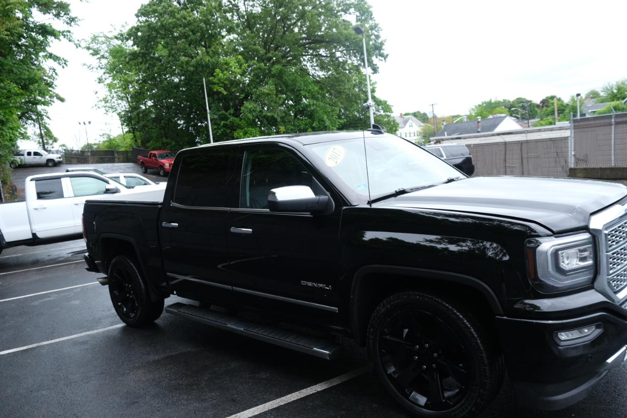 GMC Sierra 1500 4WD Crew Cab 143.5" Denali 2017