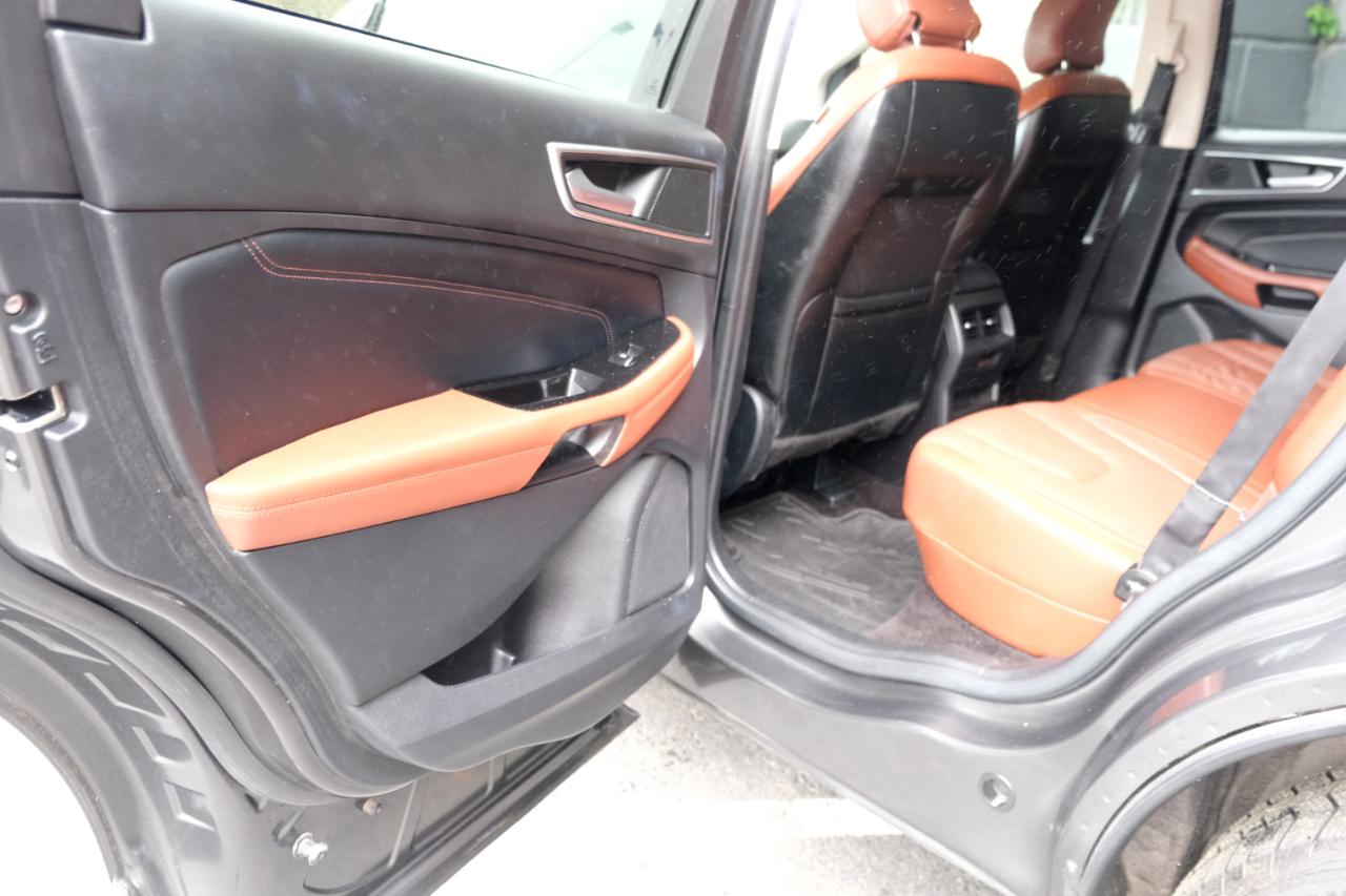 Ford Edge 4dr Titanium AWD 2016