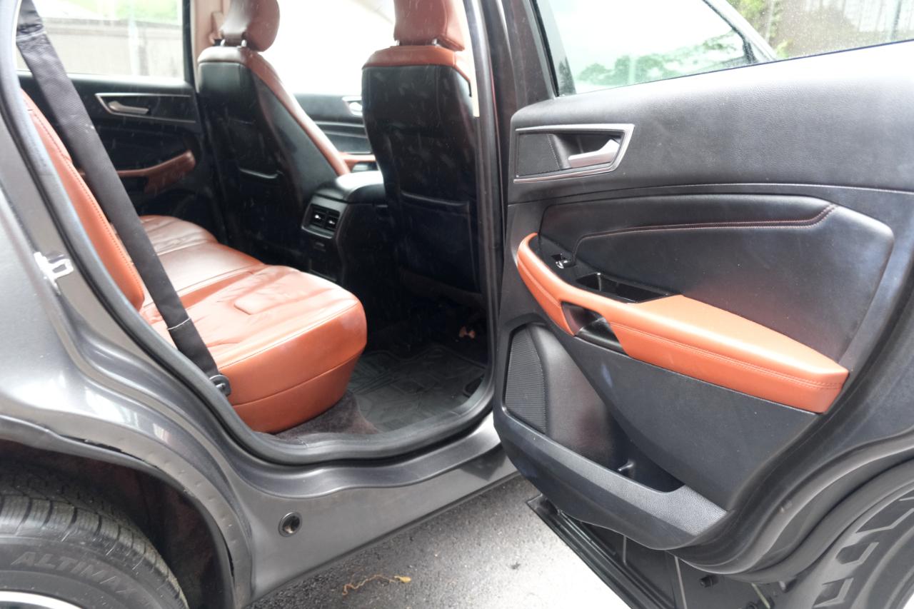 Ford Edge 4dr Titanium AWD 2016