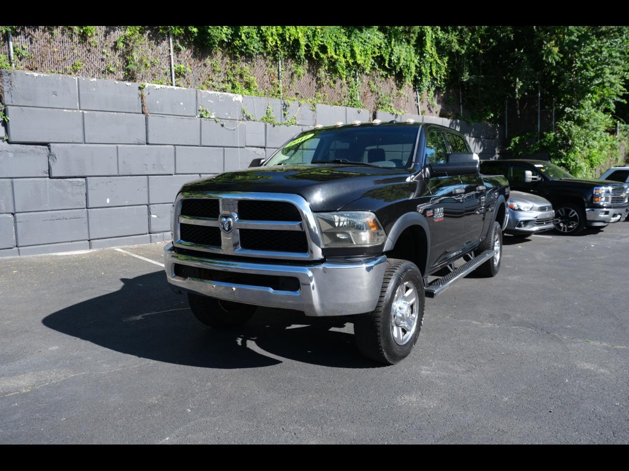2017 RAM 2500 Tradesman 4x4 Crew Cab 6'4" Box