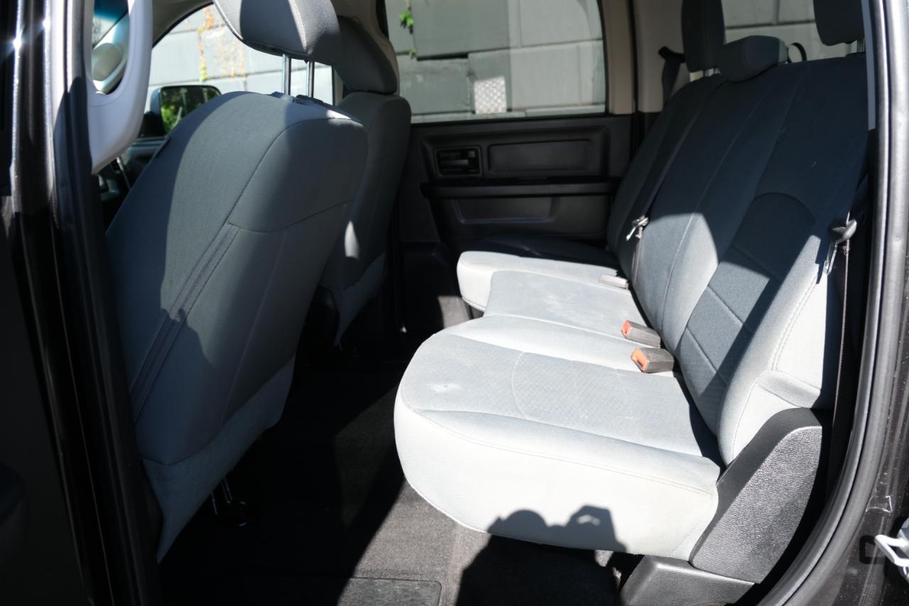 RAM 2500 Tradesman 4x4 Crew Cab 6'4" Box 2017
