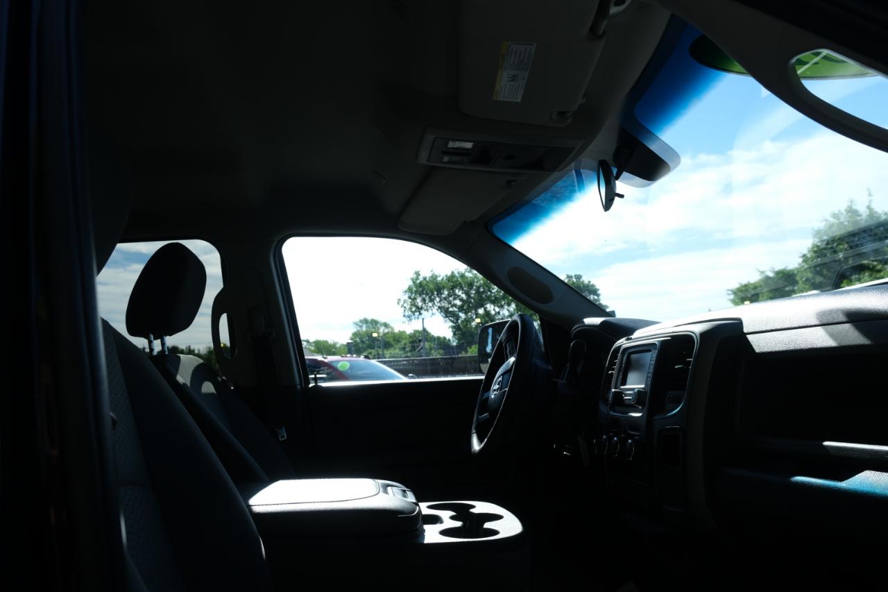 RAM 2500 Tradesman 4x4 Crew Cab 6'4" Box 2017