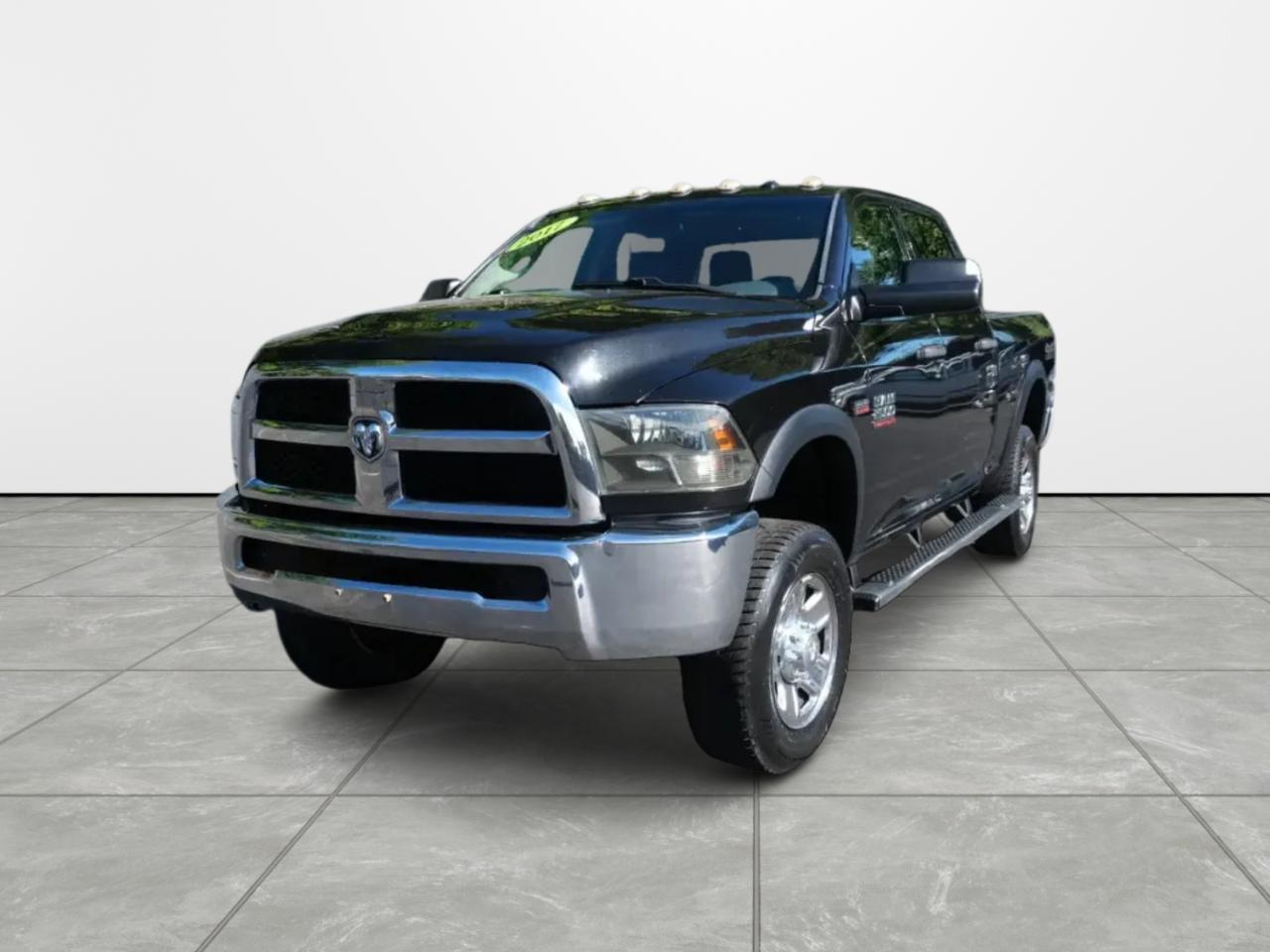 2017 RAM 2500 Tradesman 4x4 Crew Cab 6'4" Box