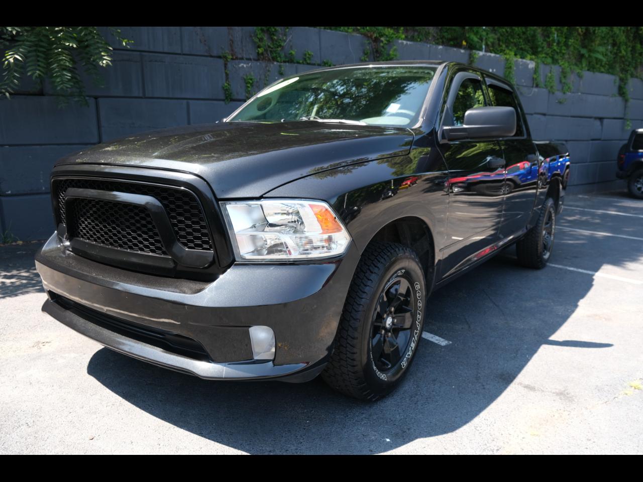RAM 1500 Express 4x4 Crew Cab 5'7" Box 2018