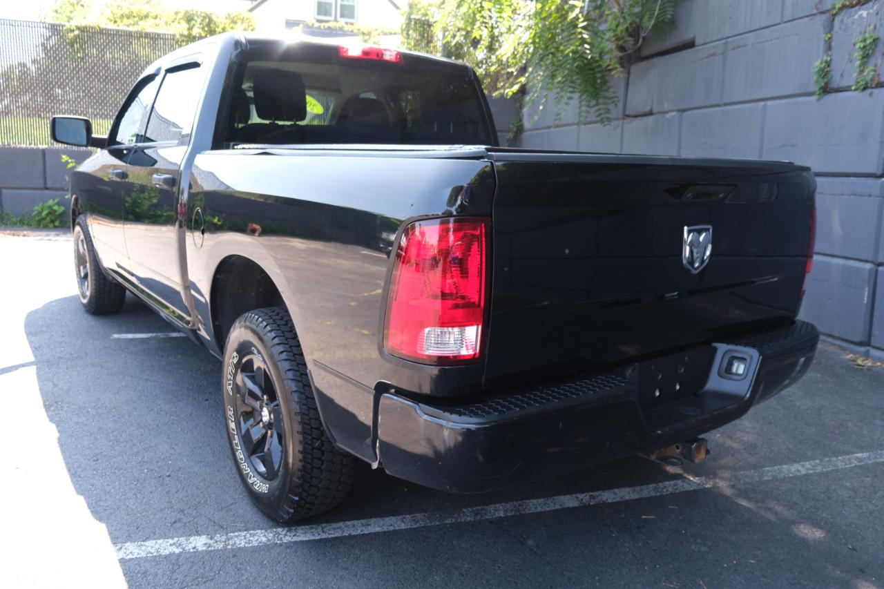 RAM 1500 Express 4x4 Crew Cab 5'7" Box 2018
