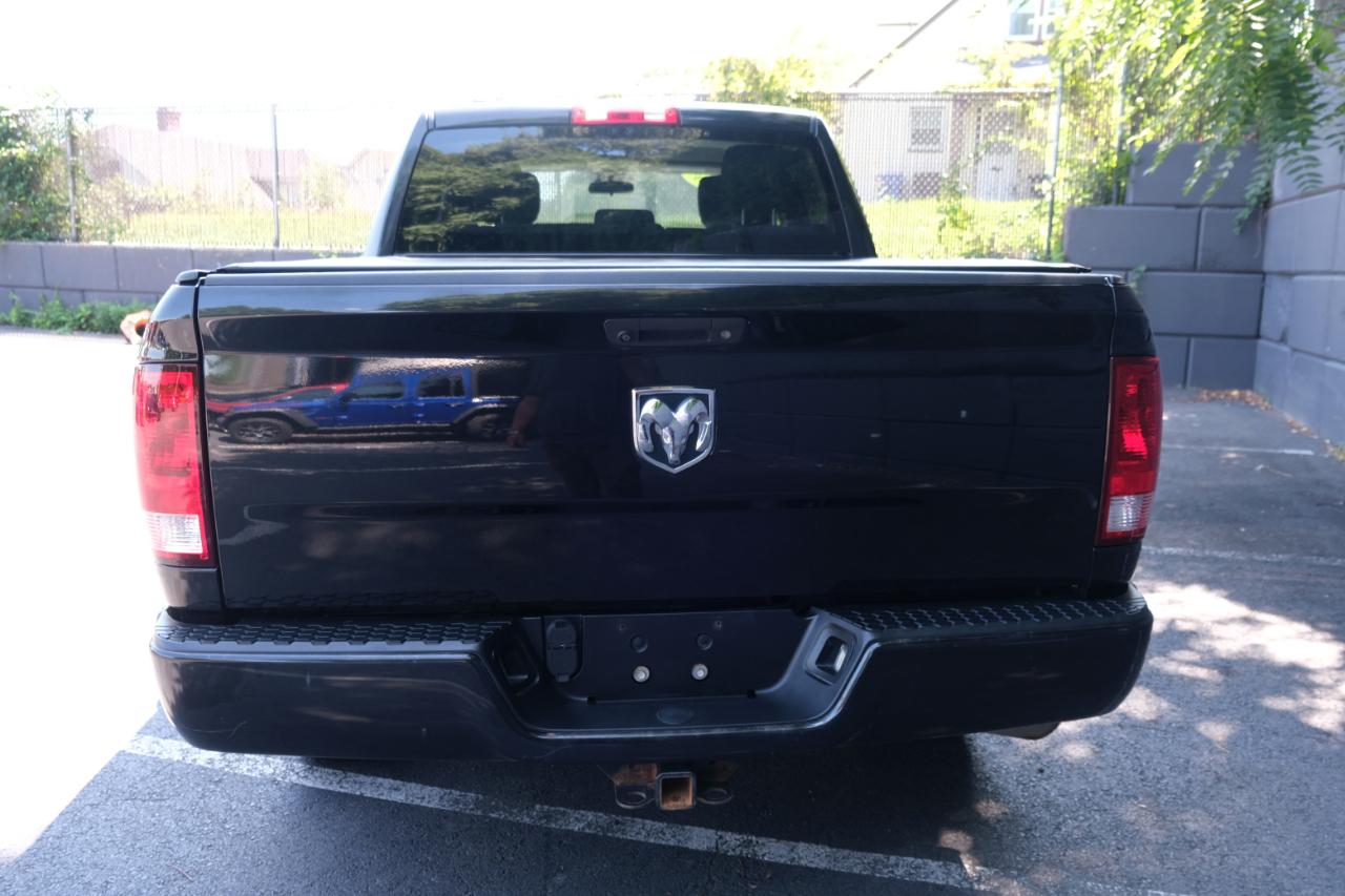 RAM 1500 Express 4x4 Crew Cab 5'7" Box 2018