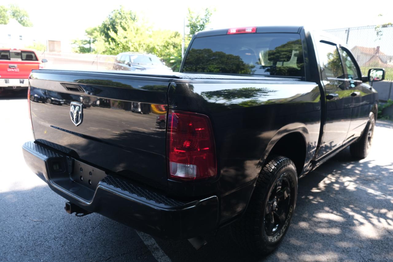 RAM 1500 Express 4x4 Crew Cab 5'7" Box 2018