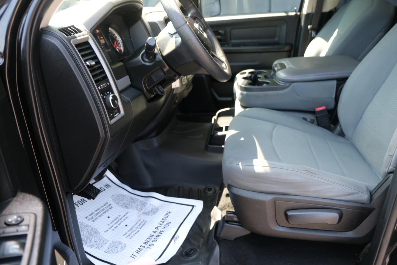 RAM 1500 Express 4x4 Crew Cab 5'7" Box 2018
