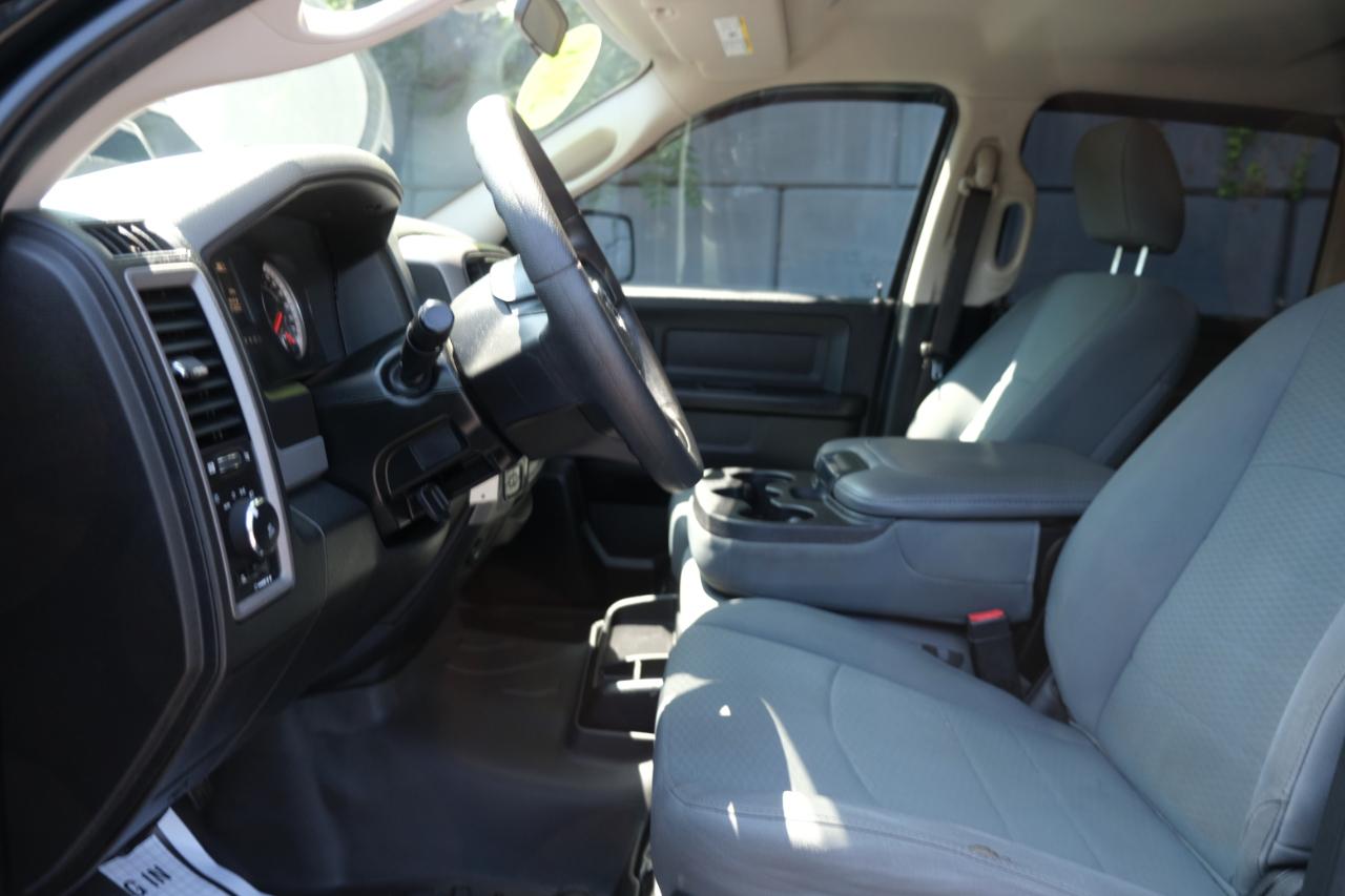 RAM 1500 Express 4x4 Crew Cab 5'7" Box 2018