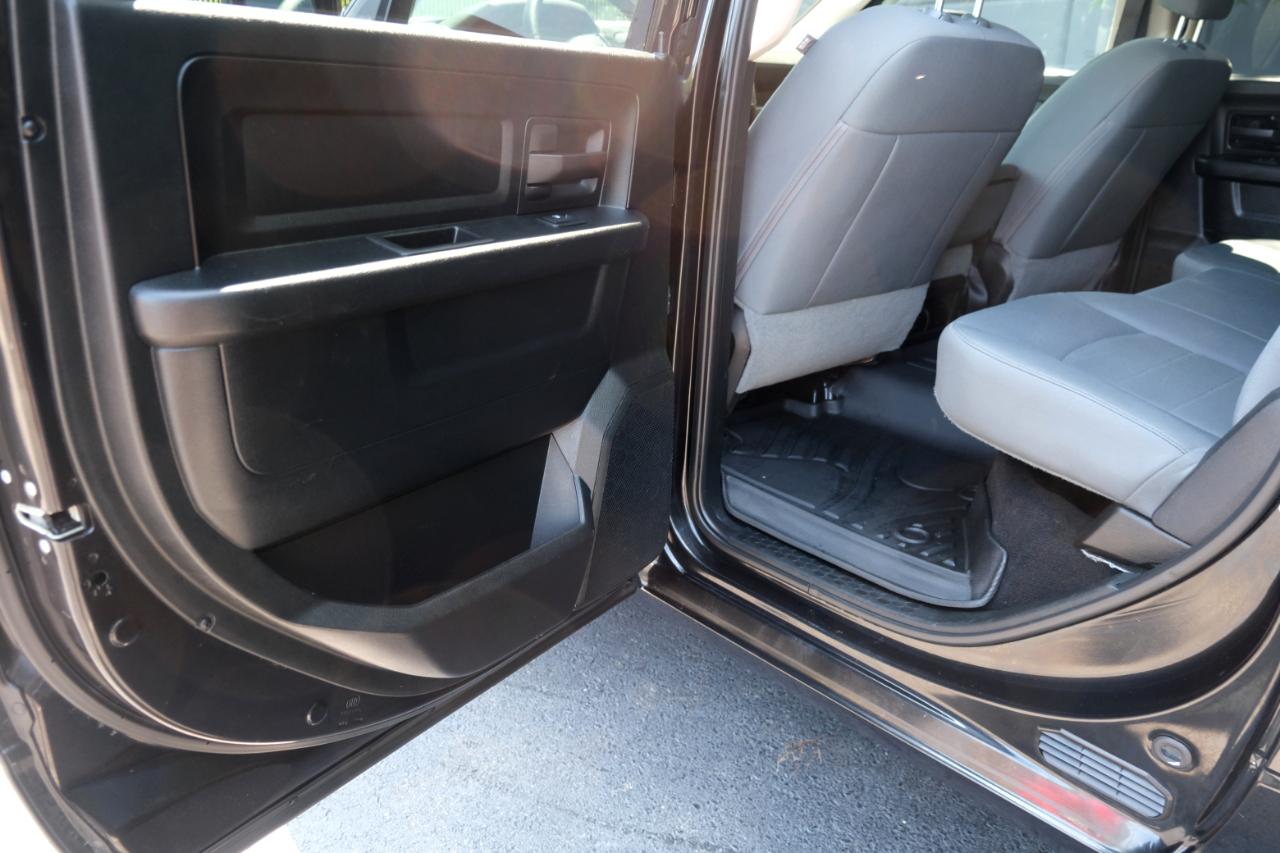 RAM 1500 Express 4x4 Crew Cab 5'7" Box 2018