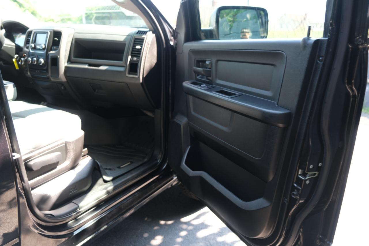 RAM 1500 Express 4x4 Crew Cab 5'7" Box 2018