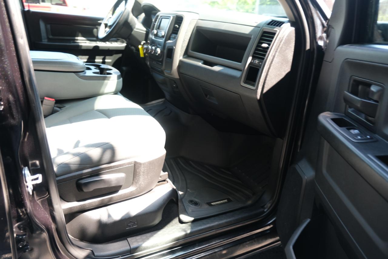 RAM 1500 Express 4x4 Crew Cab 5'7" Box 2018