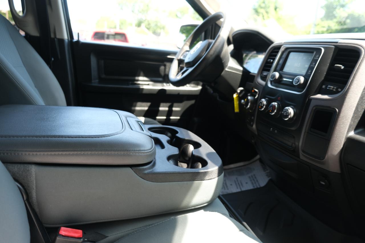 RAM 1500 Express 4x4 Crew Cab 5'7" Box 2018