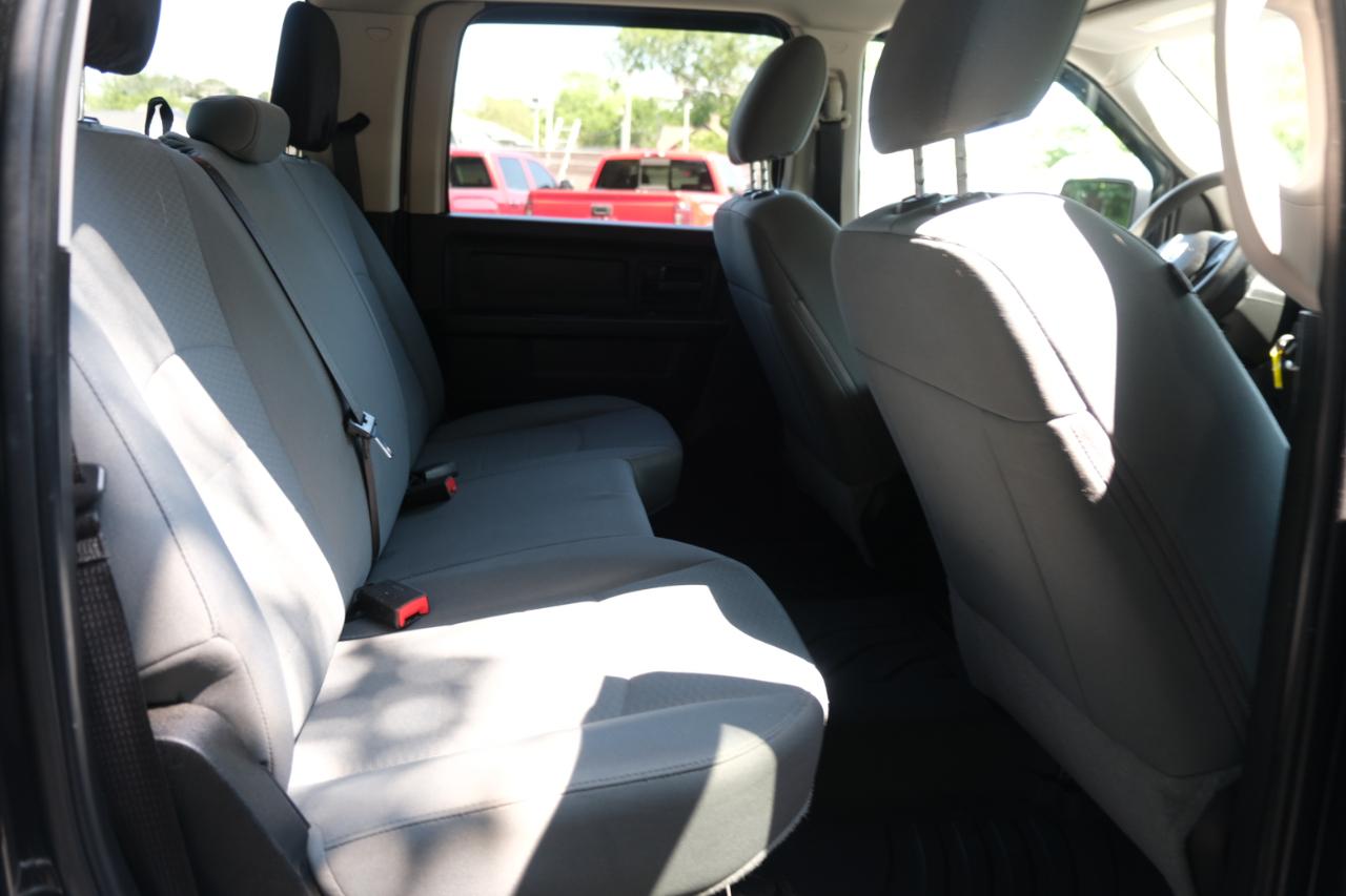 RAM 1500 Express 4x4 Crew Cab 5'7" Box 2018
