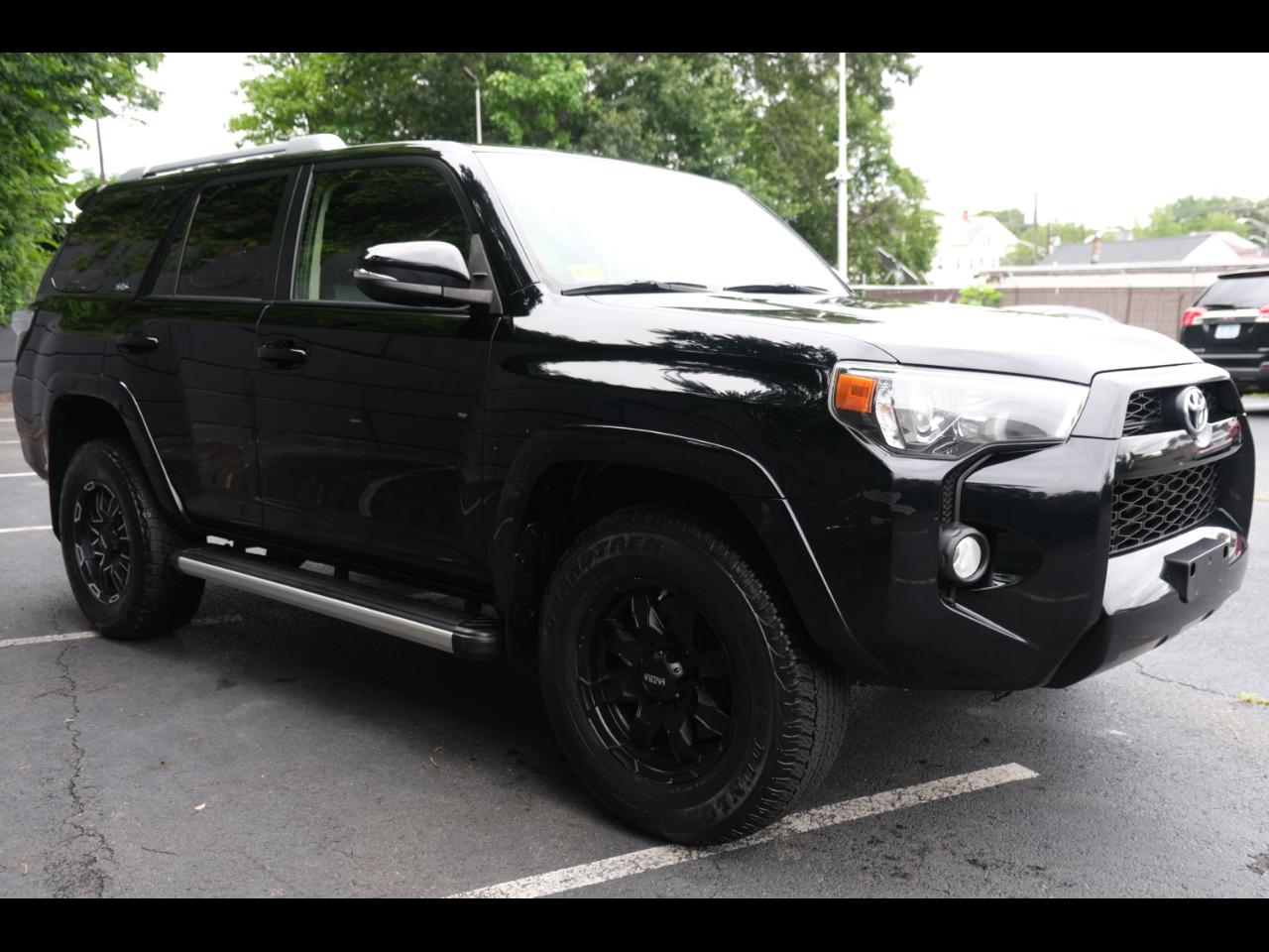 Toyota 4Runner SR5 Premium 4D SUV 4WD V6 2017
