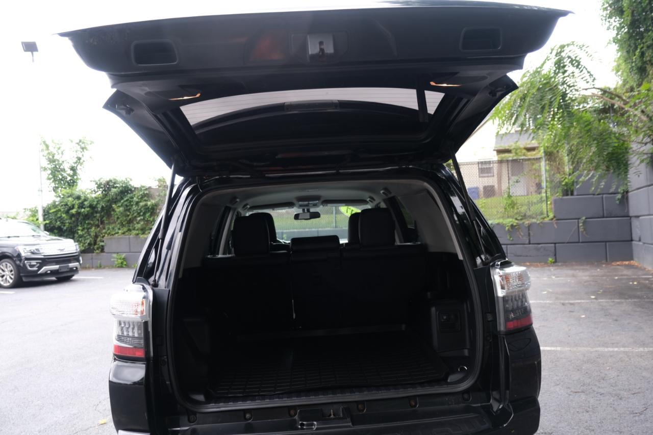 Toyota 4Runner SR5 Premium 4D SUV 4WD V6 2017