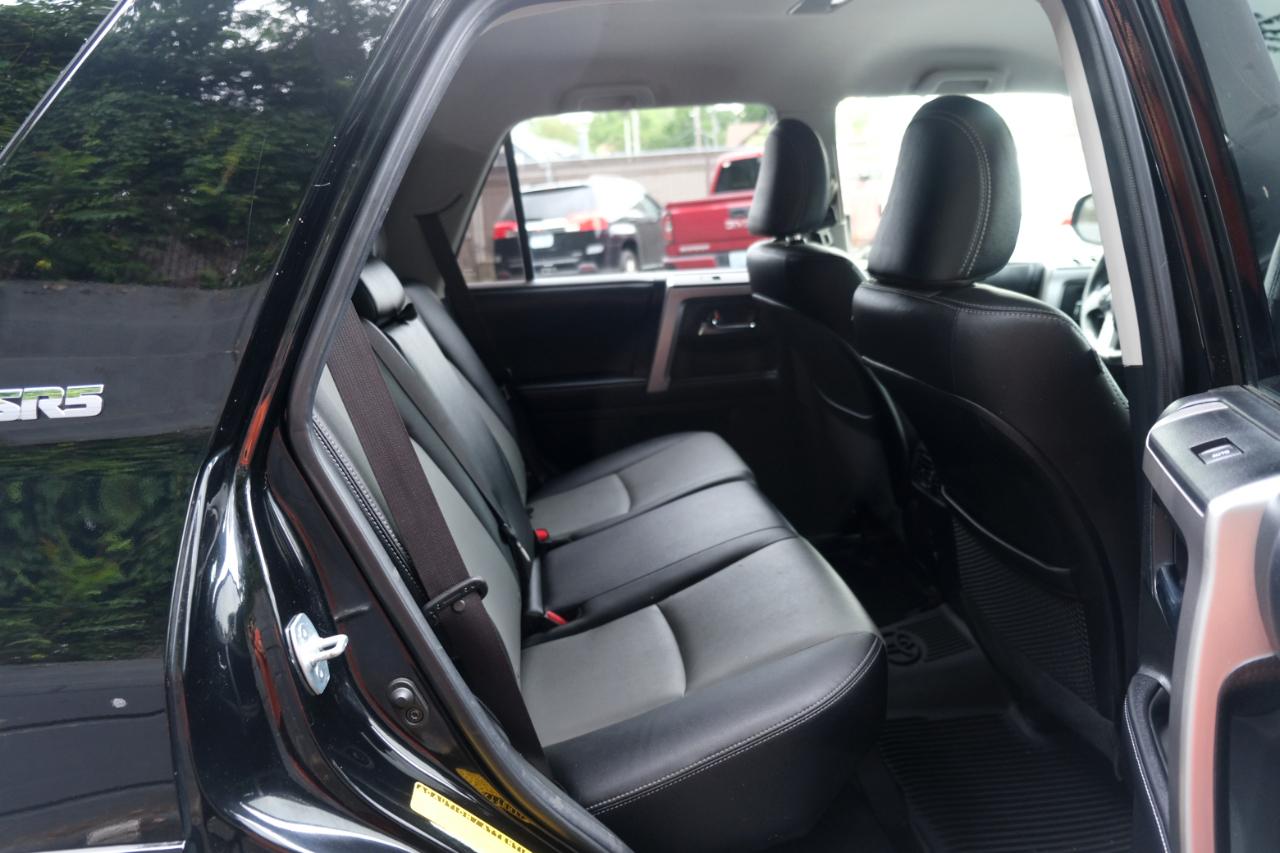 Toyota 4Runner SR5 Premium 4D SUV 4WD V6 2017