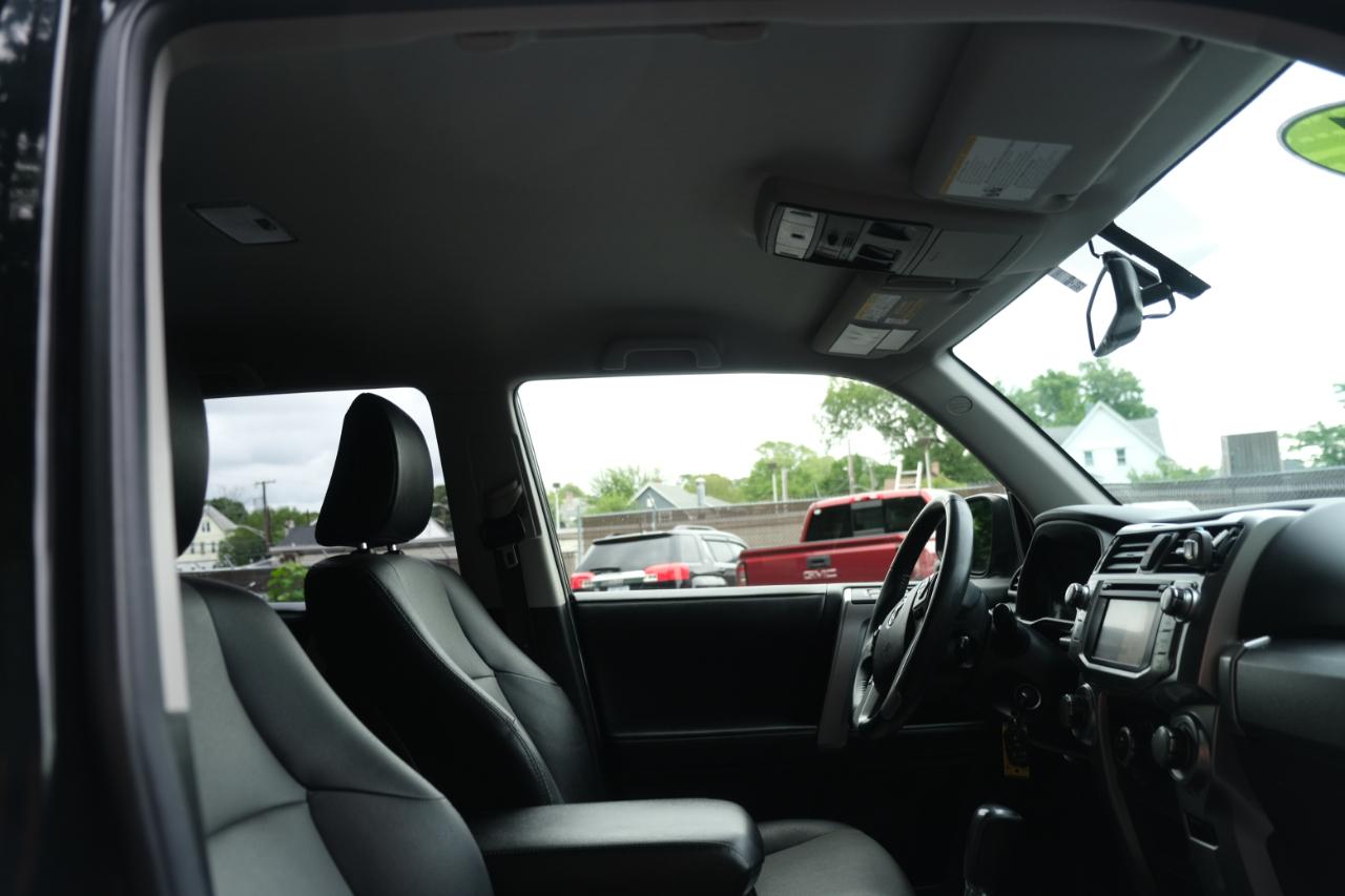 Toyota 4Runner SR5 Premium 4D SUV 4WD V6 2017