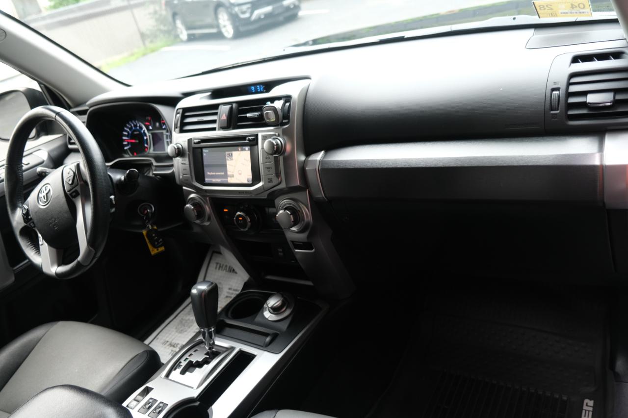 Toyota 4Runner SR5 Premium 4D SUV 4WD V6 2017