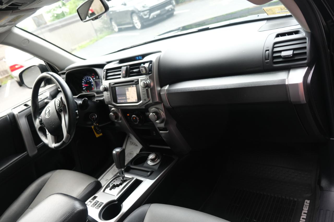 Toyota 4Runner SR5 Premium 4D SUV 4WD V6 2017