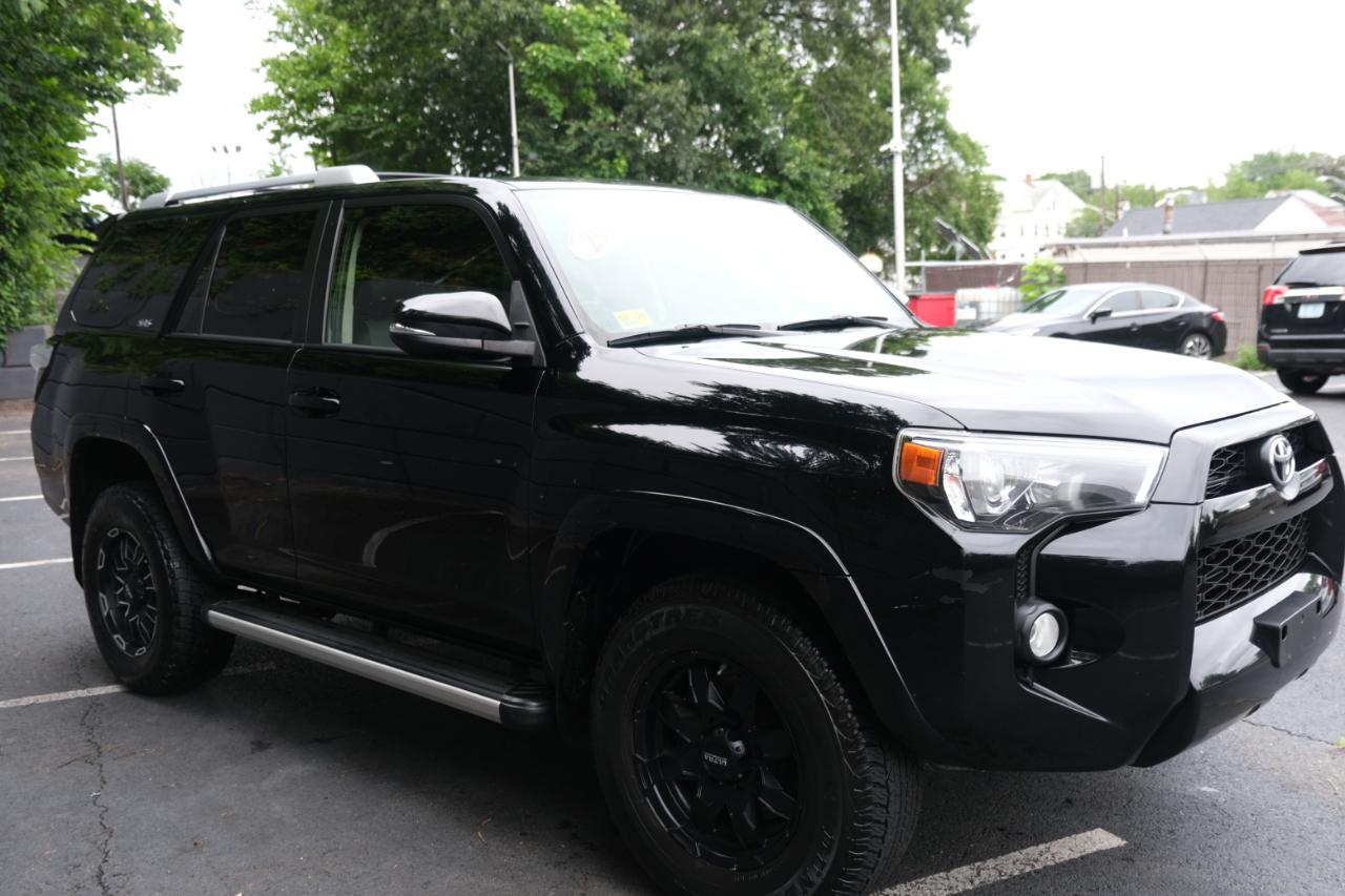 Toyota 4Runner SR5 Premium 4D SUV 4WD V6 2017