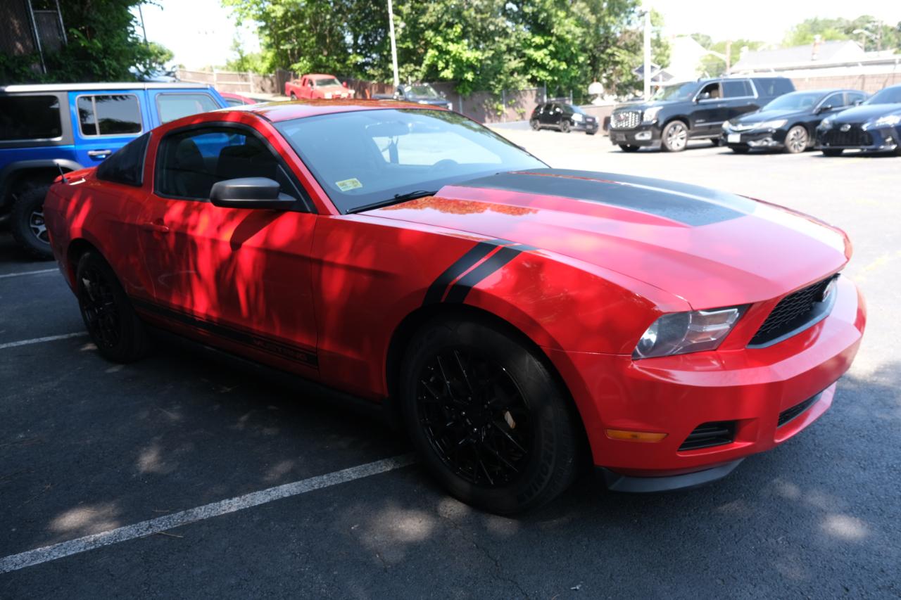 Ford Mustang 2dr Cpe V6 2012