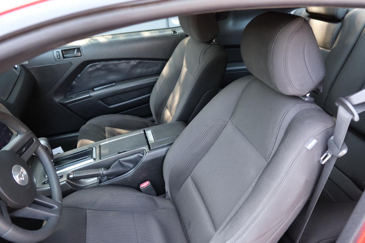 Ford Mustang 2dr Cpe V6 2012