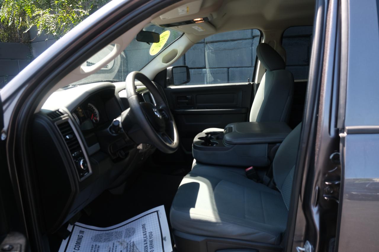 RAM 1500 Classic Express 4x4 Quad Cab 6'4" Box 2019