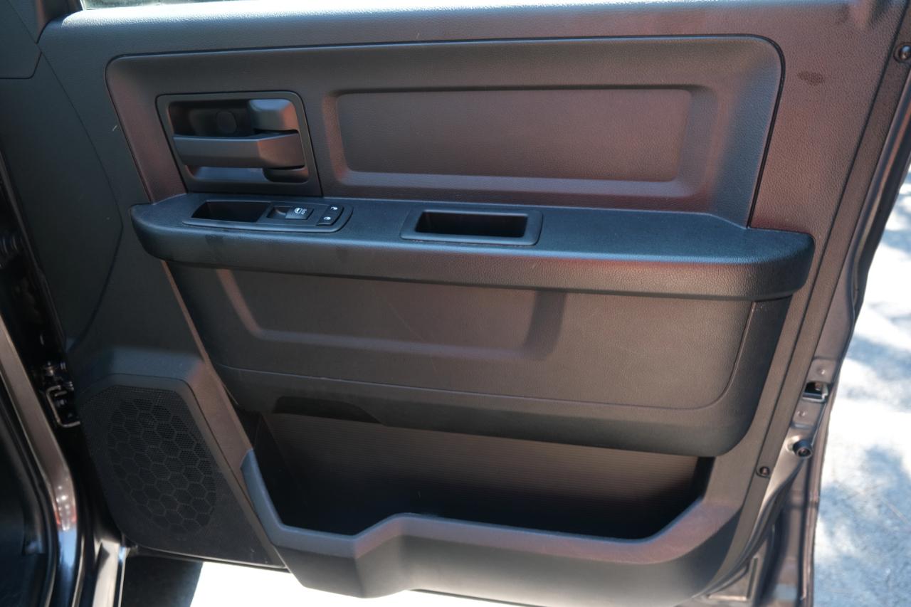 RAM 1500 Classic Express 4x4 Quad Cab 6'4" Box 2019