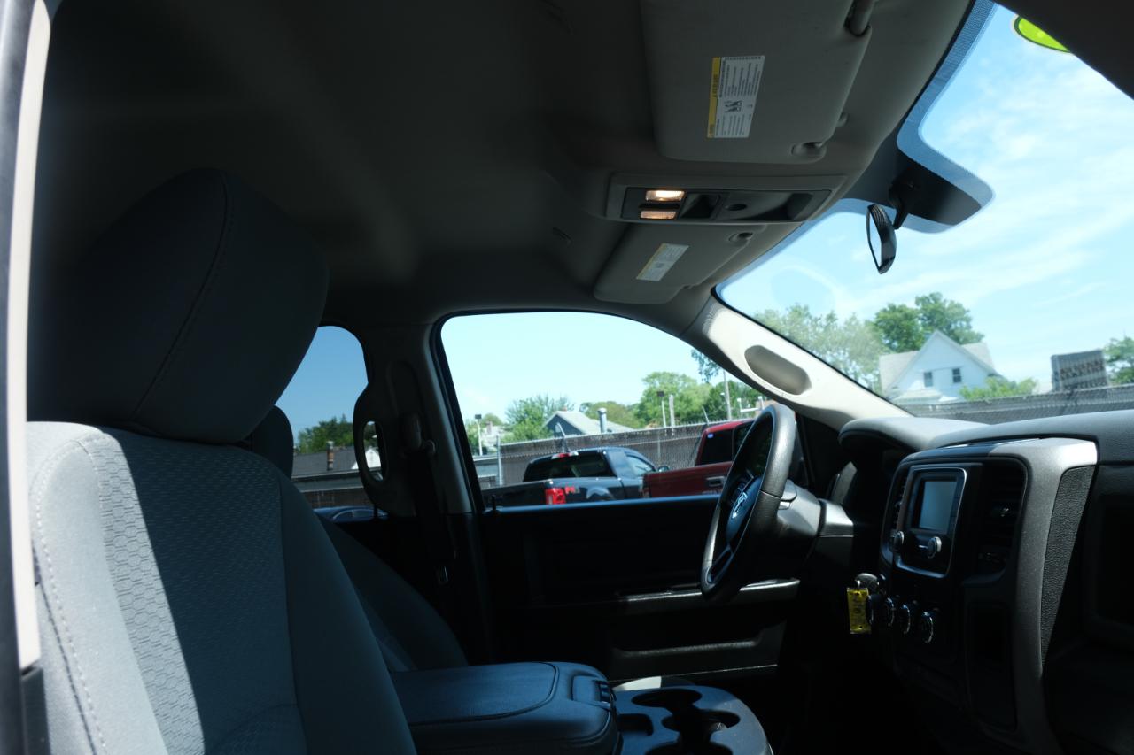 RAM 1500 Classic Express 4x4 Quad Cab 6'4" Box 2019