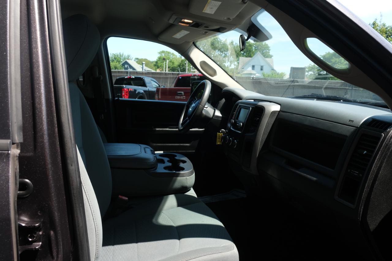 RAM 1500 Classic Express 4x4 Quad Cab 6'4" Box 2019