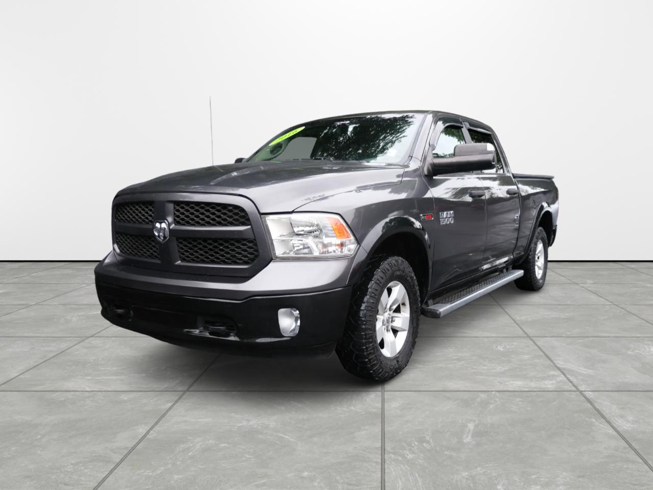 2016 RAM 1500 4WD Crew Cab 149" Outdoorsman