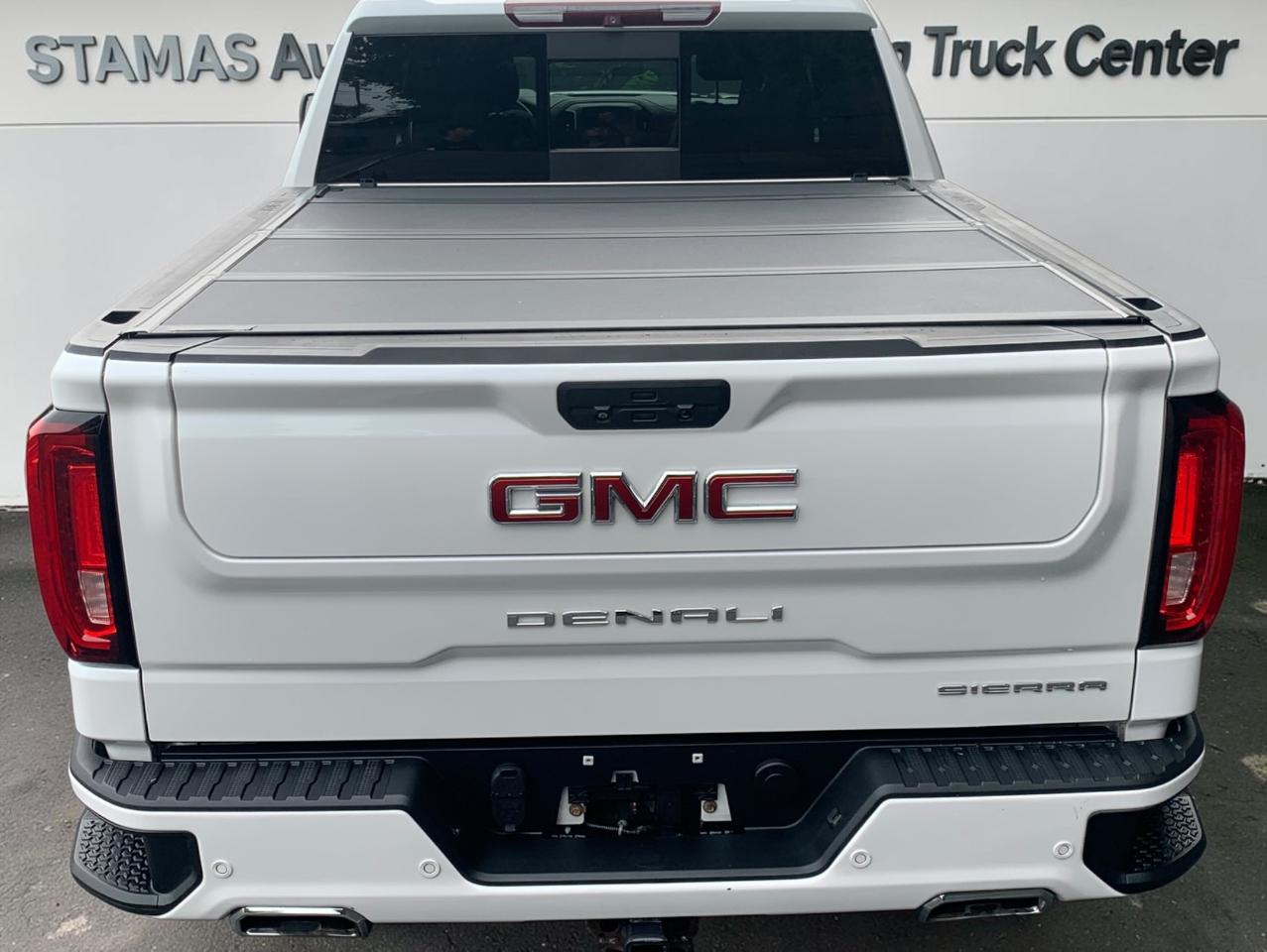 GMC Sierra 1500 4WD Crew Cab 147" Denali 2019