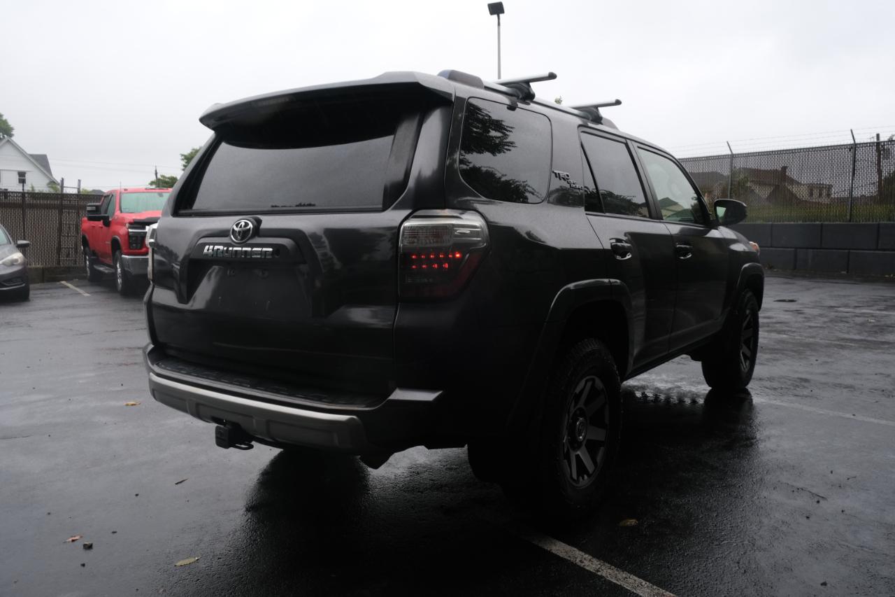 Toyota 4Runner TRD Off Road 4D SUV 4WD 2017