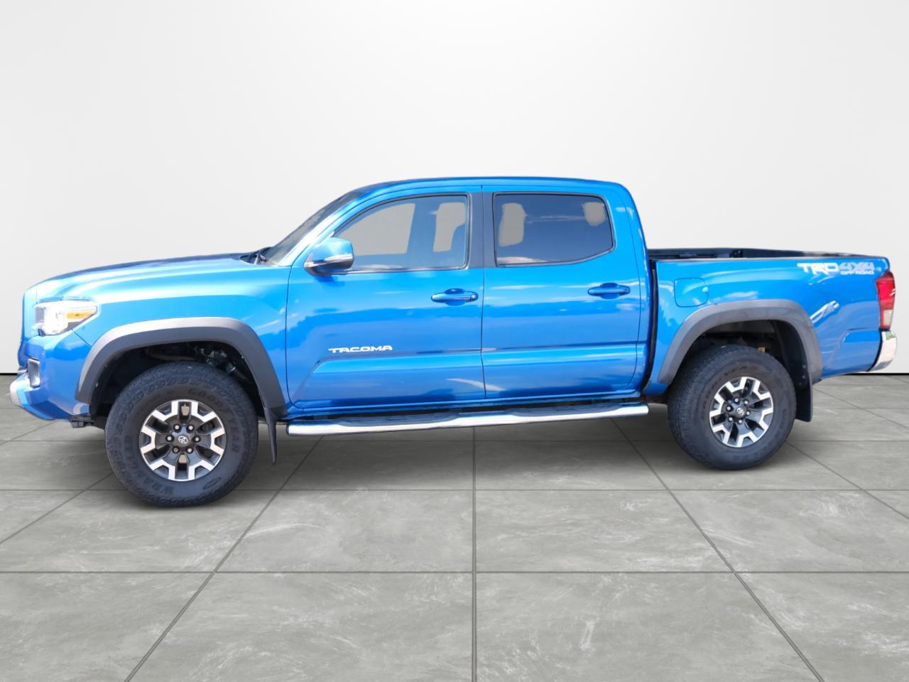 Toyota Tacoma 4WD Double Cab V6 AT TRD Off Road (Natl) 2016