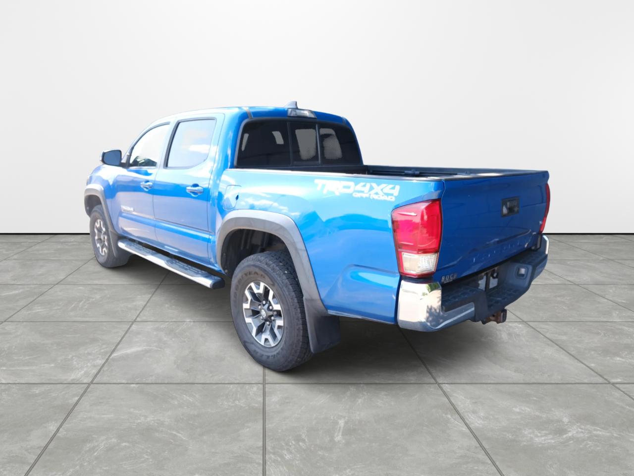 Toyota Tacoma 4WD Double Cab V6 AT TRD Off Road (Natl) 2016