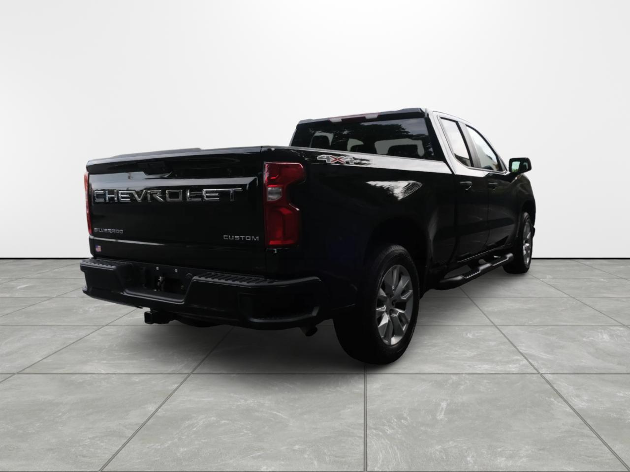 Chevrolet Silverado 1500 4WD Double Cab 147" Custom 2020