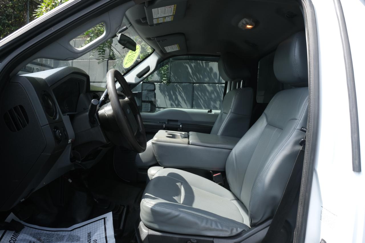 Ford Super Duty F-350 DRW 4WD Reg Cab 141" WB 60" CA XL 2014