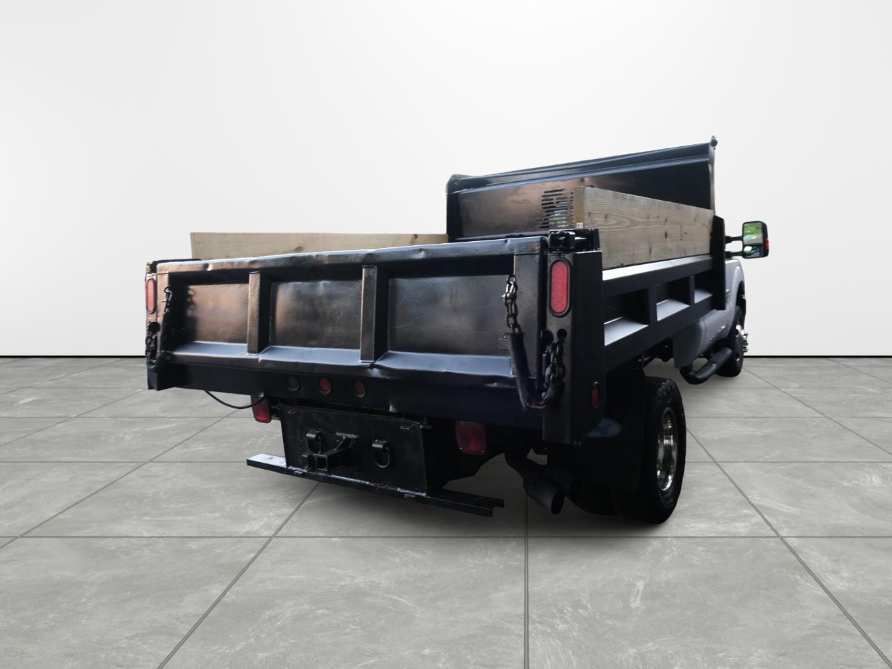 Ford Super Duty F-350 DRW 4WD Reg Cab 141" WB 60" CA XL 2014