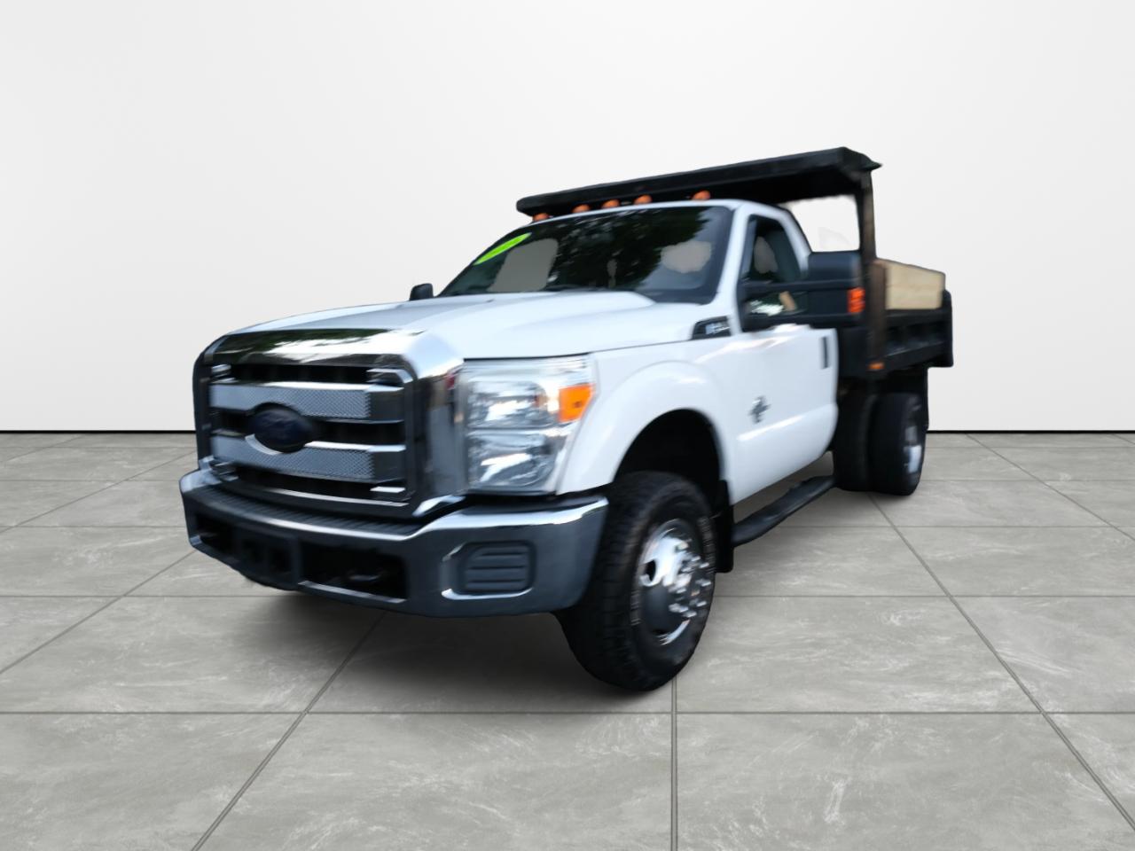 Ford Super Duty F-350 DRW 4WD Reg Cab 141" WB 60" CA XL 2014
