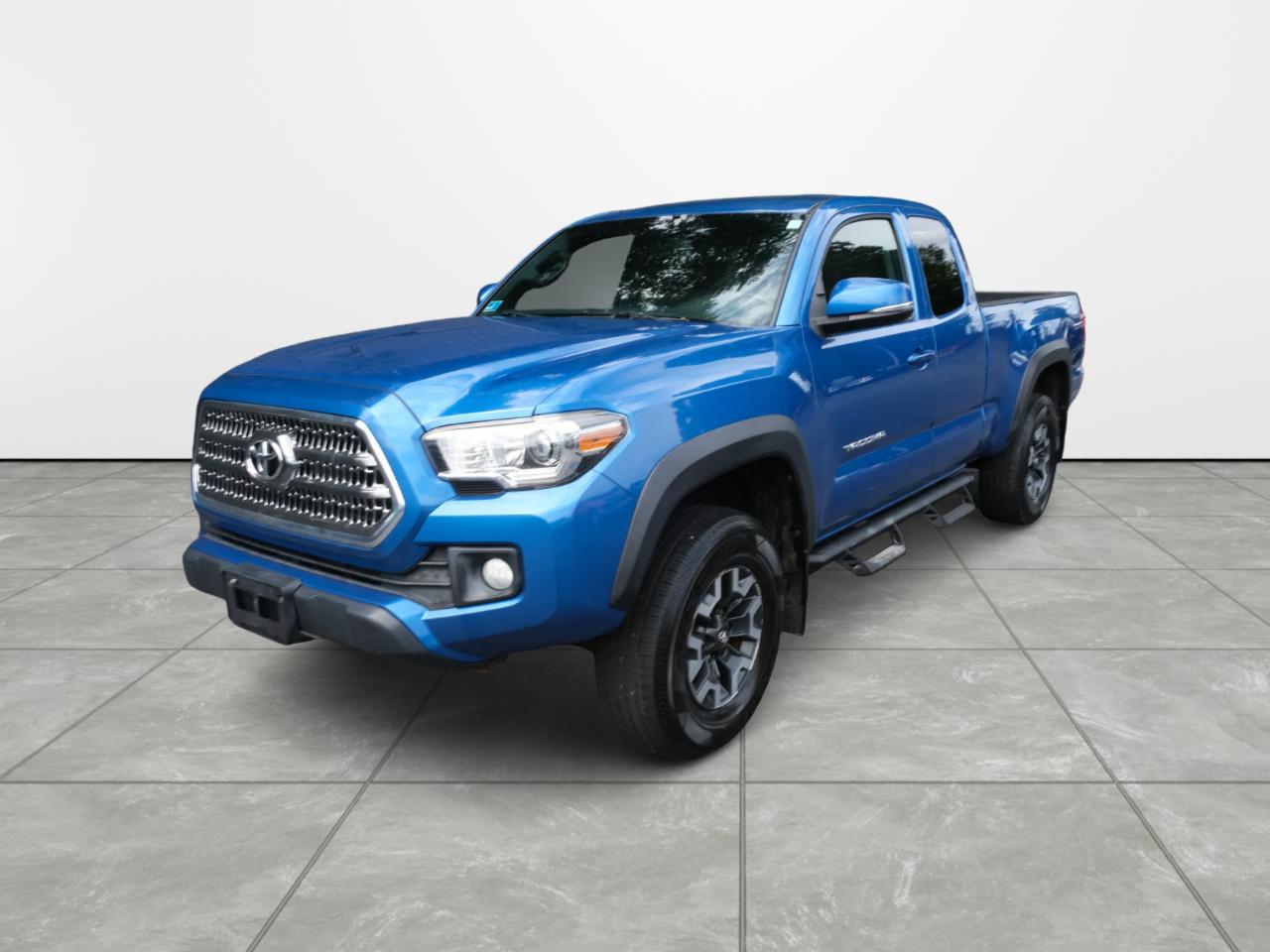 2017 Toyota Tacoma SR5 Access Cab 6' Bed V6 4x4 AT (Natl)