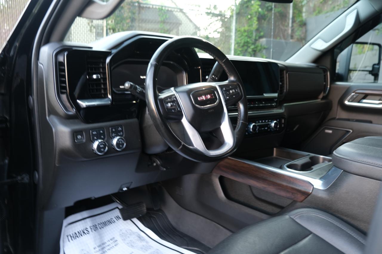 GMC Sierra 2500HD 4WD Crew Cab 159" SLT 2024