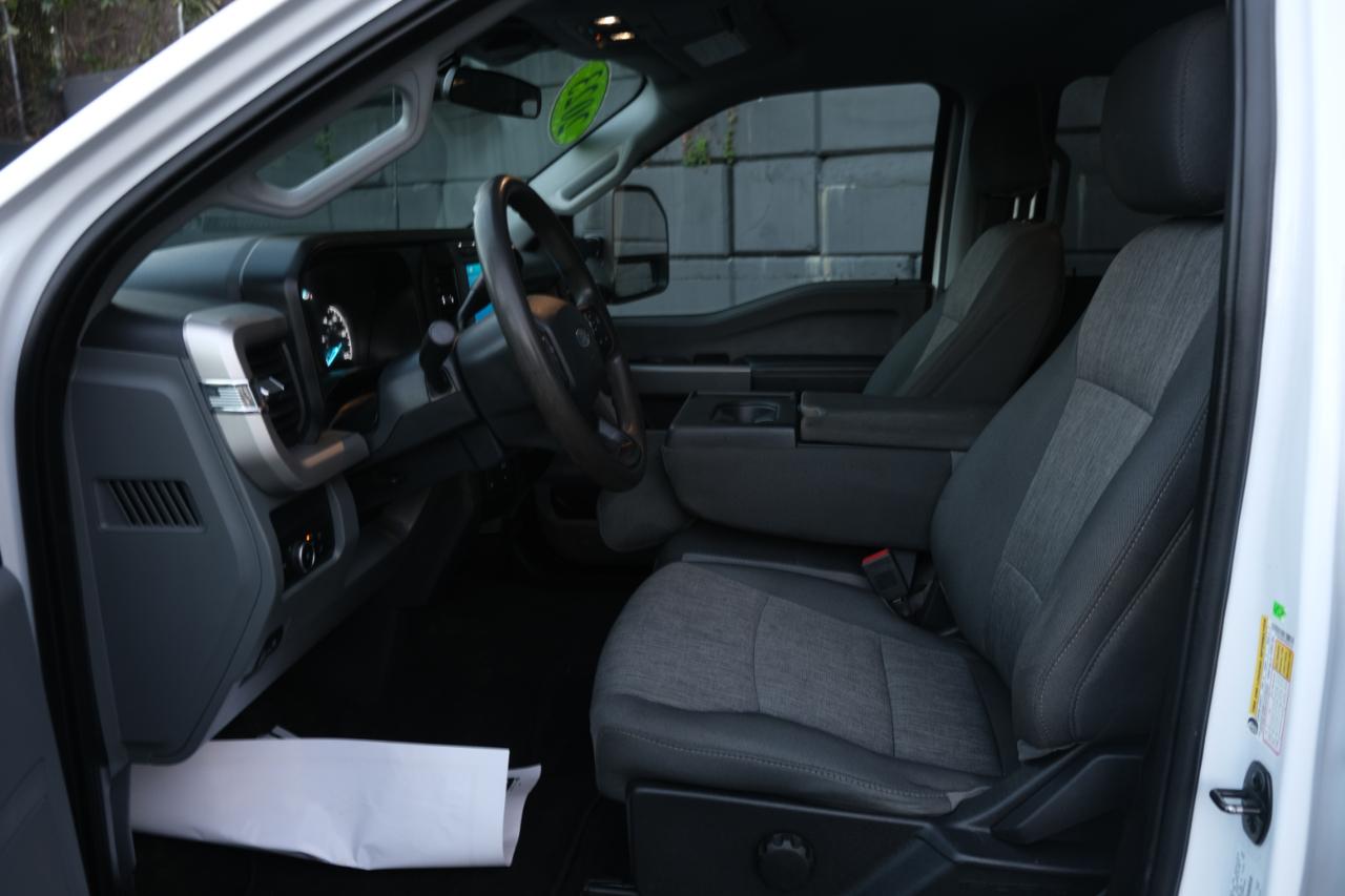 Ford Super Duty F-350 SRW XLT 4WD Crew Cab 179" WB 60" CA 2023