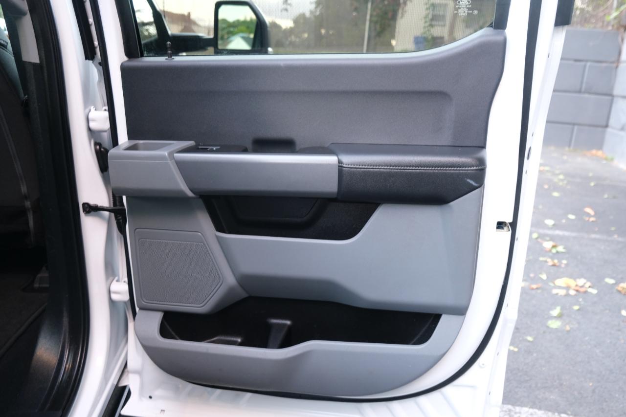 Ford Super Duty F-350 SRW XLT 4WD Crew Cab 179" WB 60" CA 2023