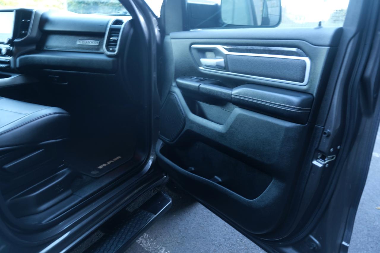 RAM 1500 Big Horn 4x4 Crew Cab 5'7" Box 2020
