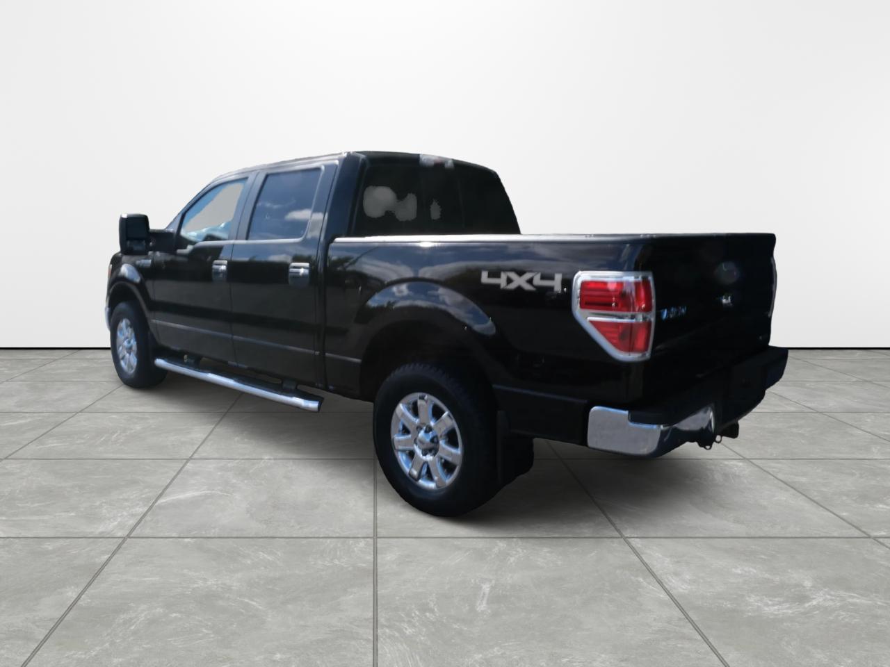 Ford F-150 4WD SuperCrew 145" XL 2013