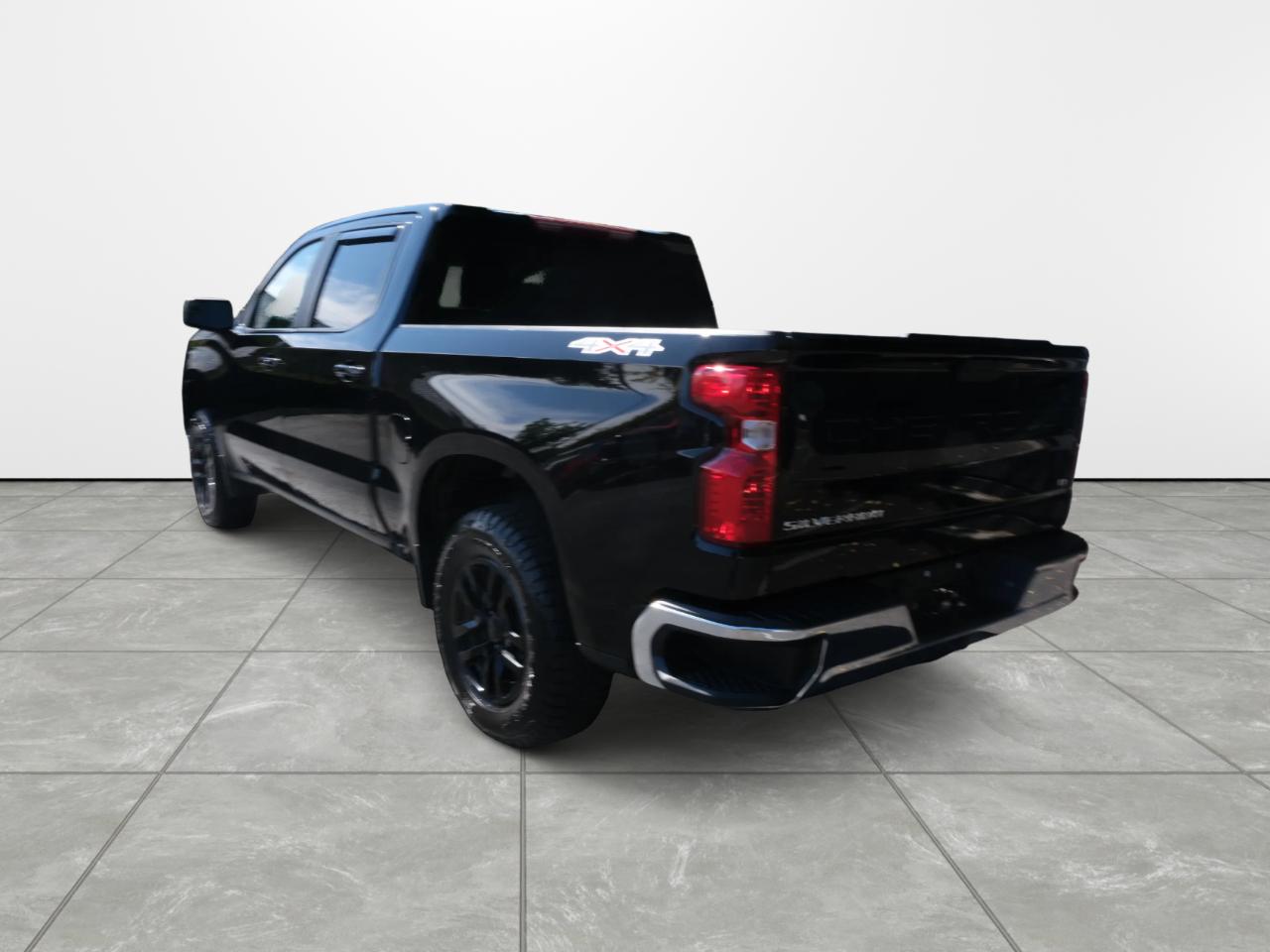 Chevrolet Silverado 1500 4WD Crew Cab 147" LT w/1LT 2021