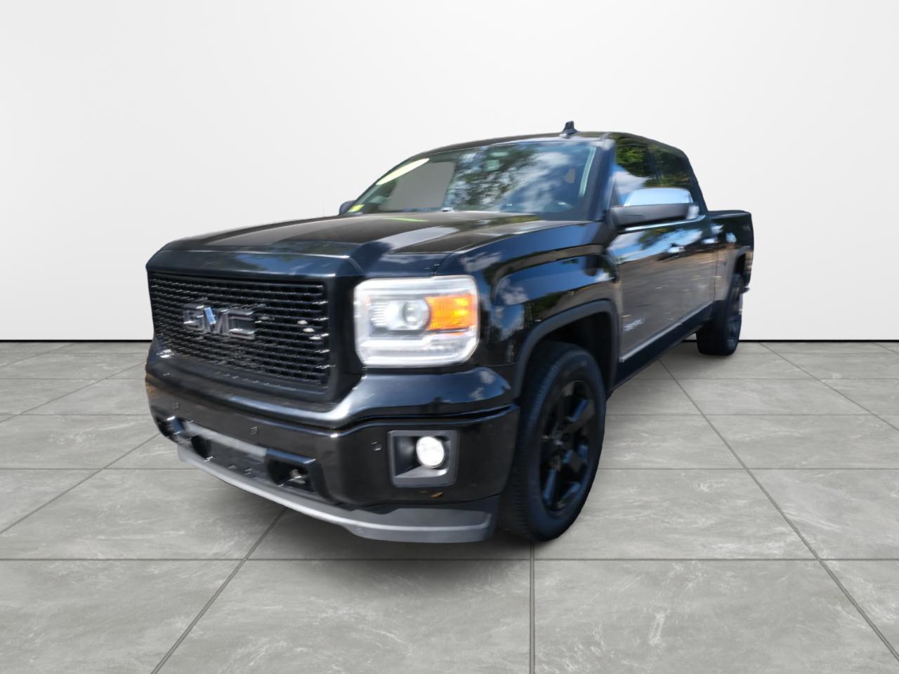 2015 GMC Sierra 1500 4WD Crew Cab 153.0" Denali